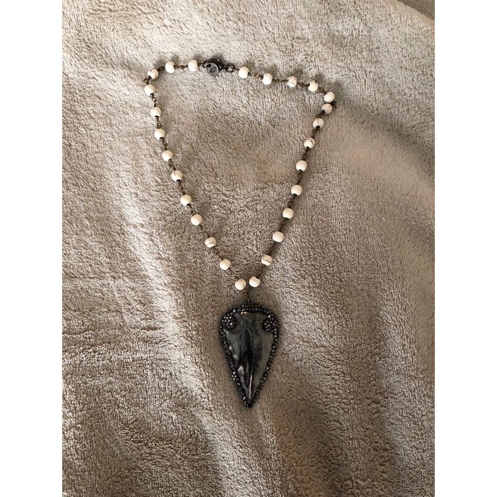 Raw & Rebellious Arrow Necklace